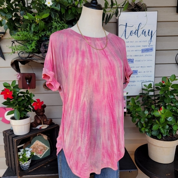 GREEN TEA ♡ NWT Gorgeous Pink Cuffed Short Sleeve Rounded Hem Tie Dye Tunic S - Picture 3 of 15
